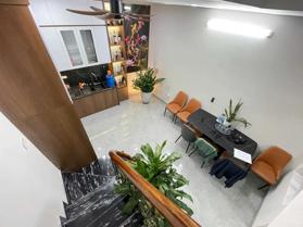 Bán Nhà Khâm Thiên. Đống Đa. DT 42m2. MT 4m. 4 Tầng. Giá 8.65 Tỷ.