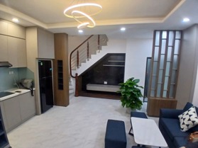 Nhà đẹp Thống Nhất 32mx5 tầng,4PN, căn góc 2 thoáng, sân 20. Nhà gần phố 8,6 tỷ