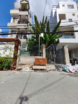 Bán đất Quận 7 2mt 803 Huỳnh Tấn Phát dt 6x35m, giá 17,9 tỷ