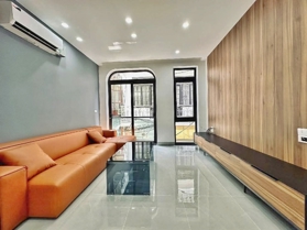 GẦN HỒ TÂY - BÁN NHÀ LẠC LONG QUÂN - MẶT NGÕ Ô TÔ THÔNG- KINH DOANH- 5 TẦNG Ở NGAY- 9.8 TỶ