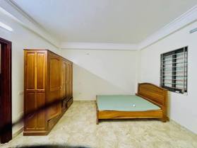 Bán nhà ngõ 42 Thịnh Liệt, 64m2, ô tô tránh, vỉa hè kinh doanh, 200tr.m2