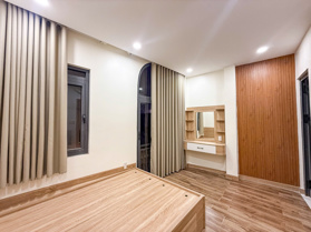 SÁT MẶT TIỀN - BÁN NHÀ BÌNH THẠNH - HẺM 5m NGUYỄN XÍ, P13 - GẦN VINCOM PLAZA - 5 TẦNG - GIÁ 9 TỶ TL