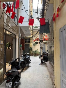 🏠 Nhà đẹp Ngõ Quỳnh 33m², 5 tầng, 3PN, xây mới độc lập, gần phố – 8.6 tỷ