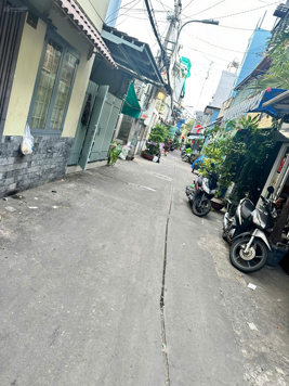 BÁN LÔ ĐẤT ĐỐI DIỆN CỔNG ĐẠI HỌC HUTECH UNG VĂN KHIÊM,P25 [DT: 64M2+XMD: HẦM 4 TẦNG] GIÁ 9.2 TỶ TL