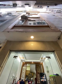 BÁN NHÀ NGUYỄN VĂN HUYÊN KÉO DÀI – 32M², MT 3.7M, 5 TẦNG – GIÁ 10,5 TỶ (TL)