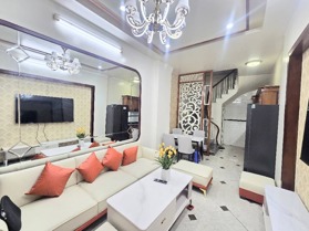 Xịn Quá! Nhà đẹp BẠCH MAI 35m 5 tầng, 3PN, nhà mới full nội thất sát phố . Giá 8,3 tỷ