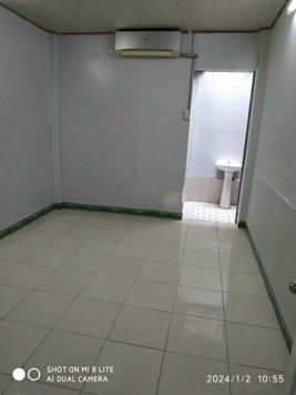 Cho thuê nhà đường số,Quận 7 dt 6x20m cấp 4 đẹp,2Pn giá 15 triệu