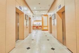 Văn phòng 202m2 view hồ Ngọc Khánh (Ba Đình) - không thu phí làm thêm giờ