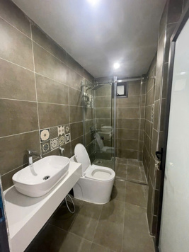 Bán nhà gần hồ Hai Bà Trưng , DT: 44m2 , xây 36m2 x 6 tầng , thang máy,