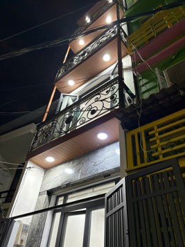 Bán nhà Quận 7 hẻm 6m 178 Nguyễn Văn Linh dt 4,2x20m, 5 tầng,6Pn