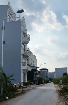 Phân lô Trạm Trôi 56,2m2 - 3T, vỉa hè KD, ôtô tránh, giá 9.8 tỷ. Bán gấp