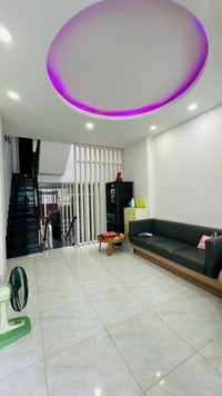 Bán nhà Quận 7 đường số 1 P. Tân Phú dt 4x20m,3 lầu,hướng tây giá 15 tỷ