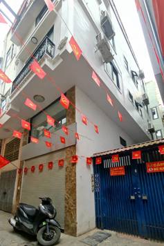 BÁN NHÀ MẶT NGÕ ĐƯỜNG GIÁP NHẤT. 42M2 - 5 TẦNG. LÔ GÓC. GẦN ĐƯỜNG Ô TÔ.