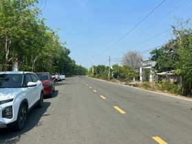 Chính chủ cần bán nhanh lô đất mặt tiền Cao Bá Quát 200m2 sổ sẵn