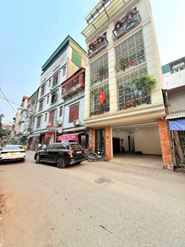 10.5 TỶ Tây Hồ – Kinh doanh sầm uất, Oto tránh, oto dừng đỗ, oto xếp hàng thoải mái