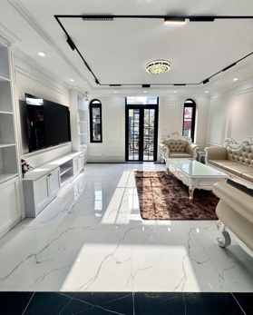 BÁN NHÀ CẦU GIẤY – 50M – Ô TÔ GẦN – KD – LÔ GÓC 2 THOÁNG – GẦN HỒ, GẦN PHỐ – 5T – 11 TỶ 5