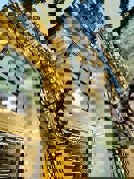 BÁN TÒA NHÀ ĐƯỜNG NGUYỄN KHANG. 185M2 - 7 TẦNG. THANG MÁY. 35 CĂN HỘ.