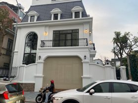 BÁN BIỆT THỰ MẶT PHỐ SA ĐÔI, ĐẠI MỖ. 210M2 - 4 TẦNG. MT 15M.