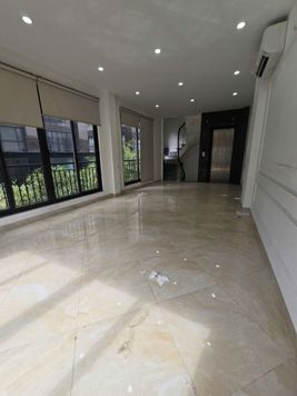 Bán Nhà Mặt Phố Láng Hạ. Đống Đa. Thang Máy. Lô Góc. Ô Tô. Vỉa Hè. DT 35m2. Giá 20.4 Tỷ