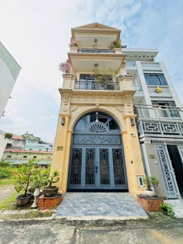 SẢN PHẨM KHAN HIẾM NGAY SÁT ĐƯỜNG TRẦN NÃO- NHÀ 5 TẦNG - GIÁ 2x TỶ