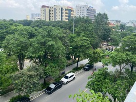 🏢 BÁN NHÀ MẶT PHỐ THANH NHÀN – LÔ GÓC – VỈA HÈ RỘNG – VIEW CÔNG VIÊN – KINH DOANH ĐỈNH