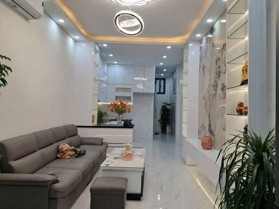 🏡 Bán nhà Nguyễn Phúc Lai – Đống Đa | 39m² × 5 tầng | Thang máy | Gần ô tô | Full nội thất