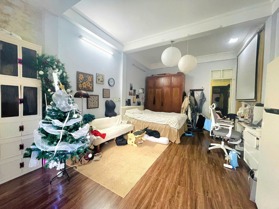 Bán nhà mặt phố Xã Đàn 2, Đống Đa, tiện kinh doanh 4 tầng 52m2 giá 30 tỷ