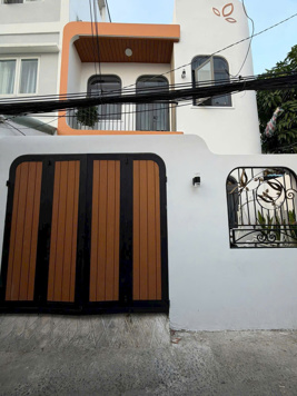 Nhanh tay kẻo bỏ lỡ căn nhà đẹp ngang 6m hiếm có ở quận 7