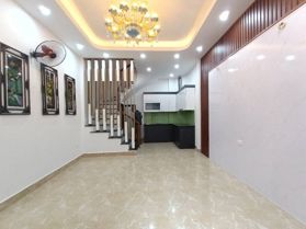 SÁT NGÃ TƯ SỞ - 35M2 7TỶ - 5 TẦNG SỔ VUÔNG
