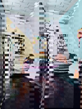 HUỲNH VĂN BÁNH - THÔNG BỜ KÈ, 46M2, 3 PHONG PHÒNG NGỦ, XE HƠI ĐỖ SÁT CỬA - CHỈ NHỈNH 6 TỶ.