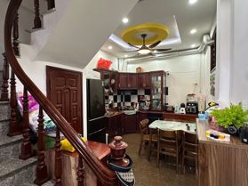 Bán nhà Phùng khoang, ngõ nông, gần ô tô, full nội thất, 4 ngủ, nhỉnh 11 tỷ