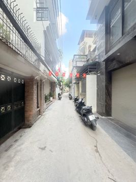 Bán Nhà Nguyễn Khang. Cầu Giấy. 8 Tầng Thang Máy. Ô Tô. DT 152m2. MT 9.2m. Giá 58.9 Tỷ