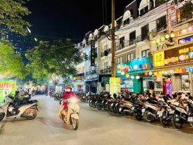  Liền kề ngõ 67 Phùng Khoang, 68m2, 5 tầng, vỉa hè đá bóng, ô tô, kinh doanh các loại, 22 tỷ