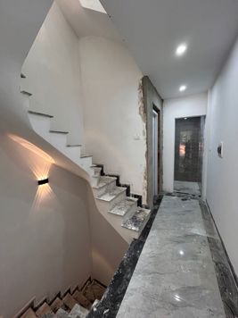 Bán Nhà Nguyễn Ngọc Vũ. Cầu Giấy. 6 Tầng Thang Máy. DT 45m2. MT 4.5m. Giá 15.9 Tỷ