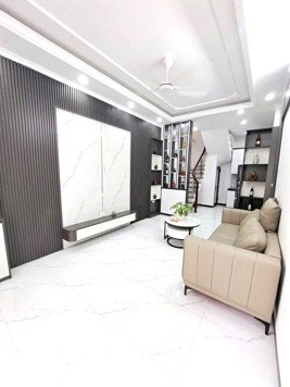 Chính chủ cần bán căn Nhà mới tại Lĩnh Nam 30M giá chỉ 6X