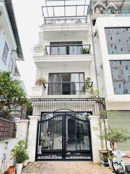 BÁN NHÀ LK ĐƯỜNG BÙI XƯƠNG TRẠCH. 92M2 XÂY 4 TẦNG. GARA Ô TÔ.