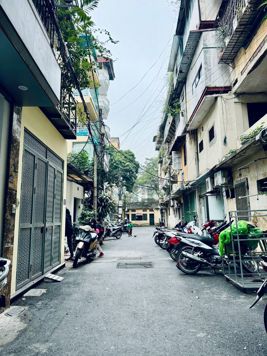 Bán Nhà Phạm Ngọc Thạch. Đống Đa. Ô Tô. DT 40m2. MT 3,5m. 5 Tầng. Giá 14,9 Tỷ