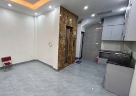 Ngô Quyền nhà đẹp ở ngay, thang máy hiện đại, dân trí an ninh tốt, 36m2, hơn 10 tỷ