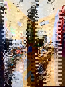 Bán nhà mặt phố Pháo Đài Láng, Đống Đa, 4 tầng 72m2 mt 6m giá 31.9 tỷ