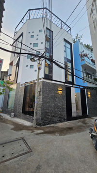 Bán nhà mới, full nội thất góc 2 mặt tiền hẻm đường Dương Cát Lợi, sát Quận 7