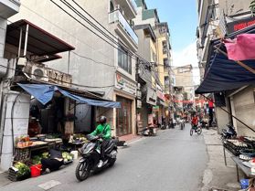 ​Bán Đất Mặt Phố Bùi Xương Trạch. Thanh Xuân. Ô Tô. Vỉa Hè. DT 125m2. MT 5.3m. Giá 31.8 Tỷ.