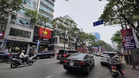 Bán nhà mặt phố Thái Hà, Đống Đa, dòng tiền 1,56 tỷ/năm, 7 tầng 69m2 giá 62 tỷ