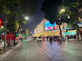 NHÀ PHÂN LÔ HÀNG BÀI – DT  42M – 5 TẦNG – MT 5.2M -SÁT PHỐ ĐI BỘ HỒ GƯƠM 200M