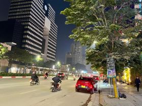 Bán Nhà Mặt Phố Nguyễn Chí Thanh. Đống Đa. Thang Máy. Ô Tô. Vỉa Hè. DT 112m2. Giá 67.5 Tỷ.