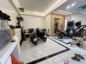 BÁN NHÀ ĐƯỜNG YÊN XÁ. 40M2 XÂY 6 TẦNG. THANG MÁY. NỘI THẤT CAO CẤP.