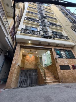 BÁN TÒA NHÀ CHDV ĐƯỜNG VÕ CHÍ CÔNG. 185M2 - 9 TẦNG. THANG MÁY. 76 PHÒNG.