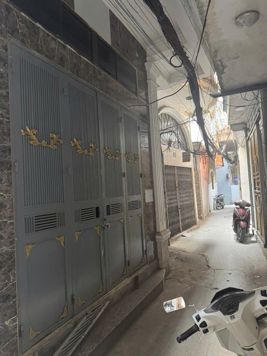 Bán nhà lõi đống đa - 30m2 - Hơn 5 tỷ - lô góc - ngõ thông -