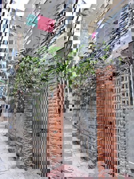 BÁN NHÀ ĐƯỜNG TRIỀU KHÚC. 70M2 XÂY 4 TẦNG.