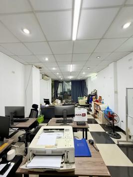 Bán Nhà 1 Mặt Phố, 1 Mặt Ngõ Trung Kính. Cầu Giấy. Ô Tô. Vỉa Hè. DT 133m2. Giá 65,5 Tỷ.