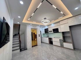 🏠 NHÀ ĐẸP PHỐ LÒ ĐÚC 43M², 5 TẦNG, LÔ GÓC, THANG MÁY, NGÕ THÔNG, GẦN PHỐ – 12 TỶ